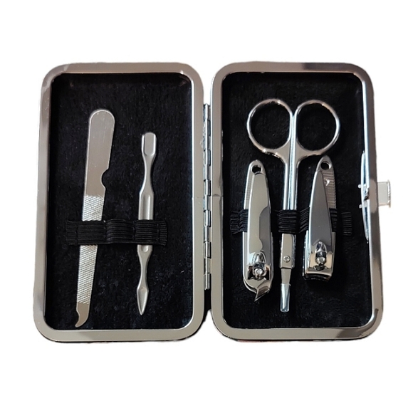 Manicure Set w/ Padded Carrying Case sloths pattern - Picture 3 of 3